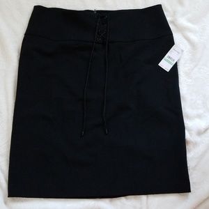 NWT Nine West black skirt